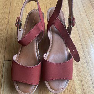Tommy Hilfiger Open toe Wedge Sandals - Womens size 8.5